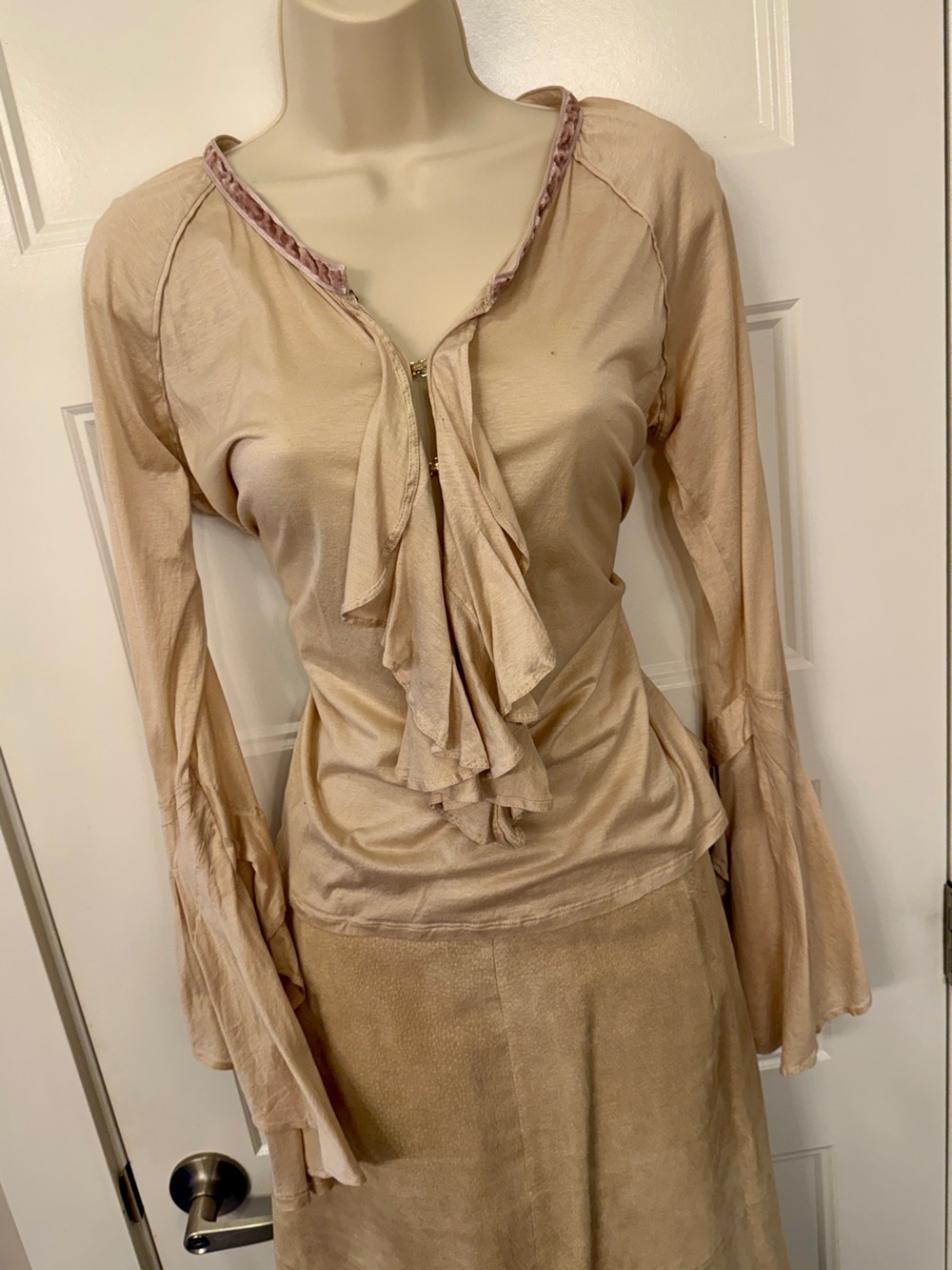Rare S/S 2002 Gucci Tom Ford Ruffle Cutout Blouse In Cream Beige - Small